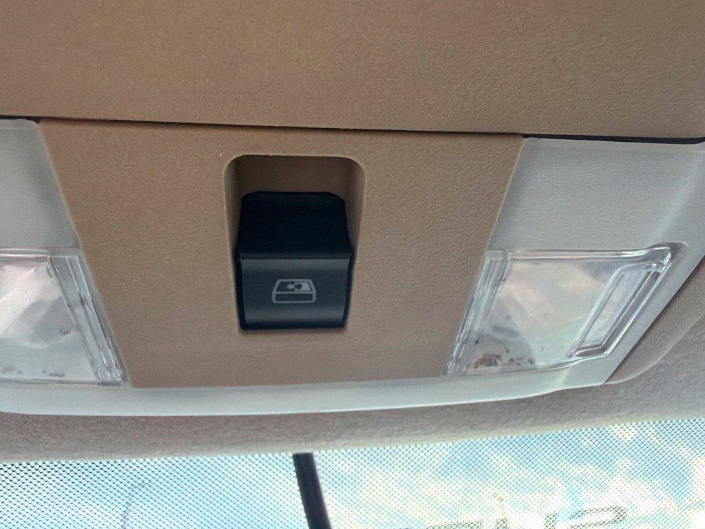 Used 2011 Ford F250 Lariat RWD image 26