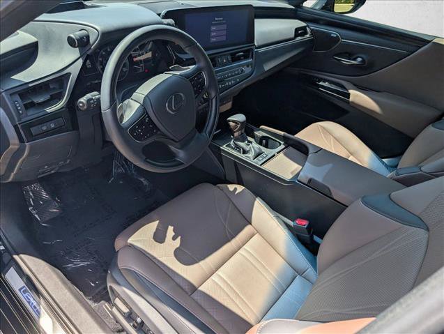 Used 2025 Lexus ES 300h w/ Accessory Package (Z1) FWD image 10