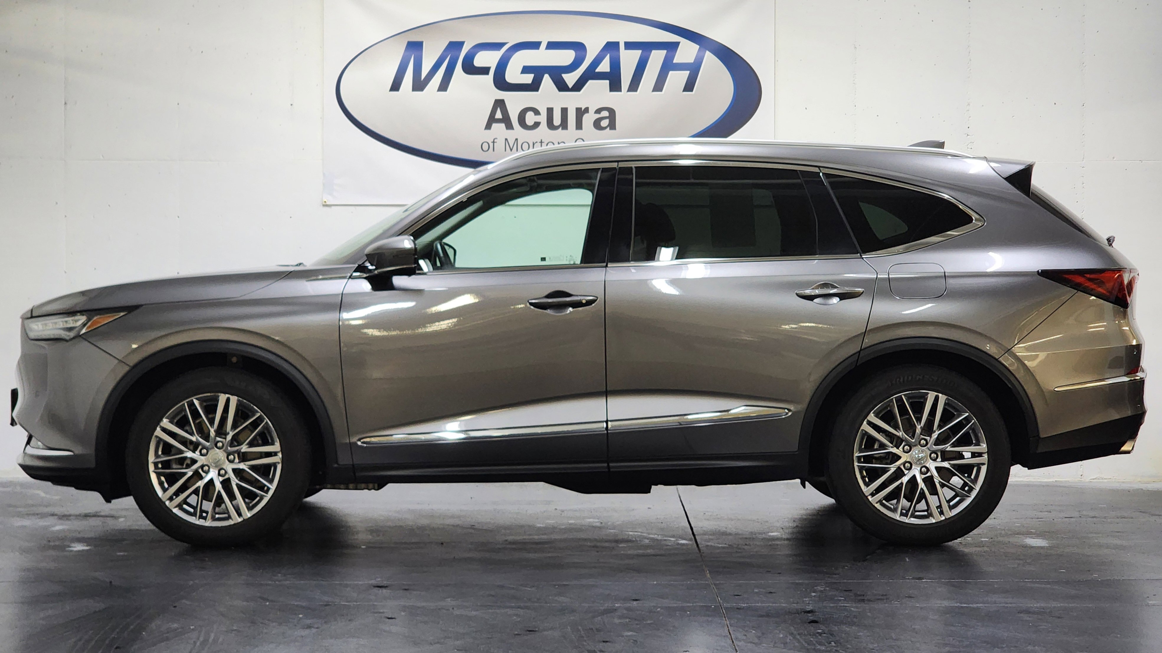 Certified 2023 Acura MDX SH-AWD w/ Advance Package image 8