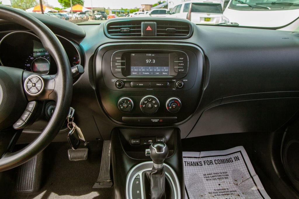 Used 2019 Kia Soul FWD image 14