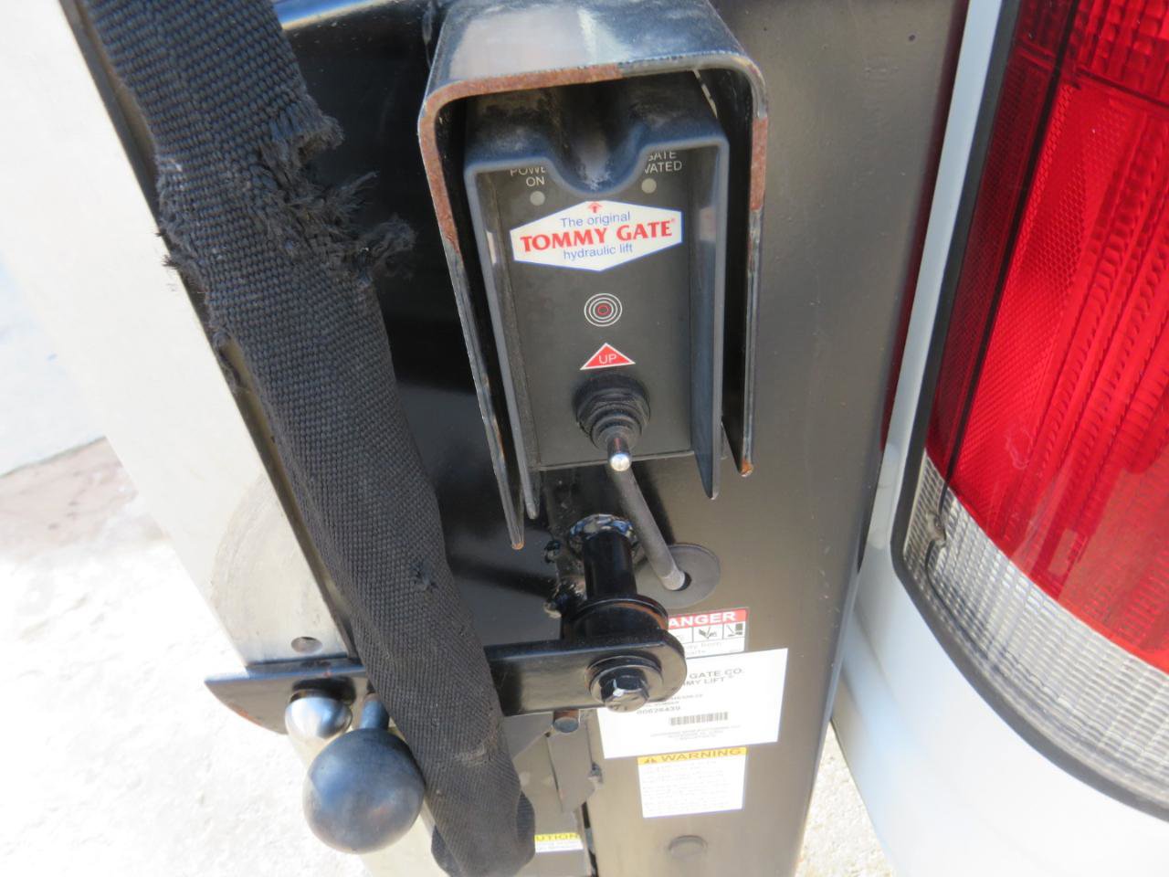 Used 2001 Ford E-150 and Econoline 150 RWD image 20