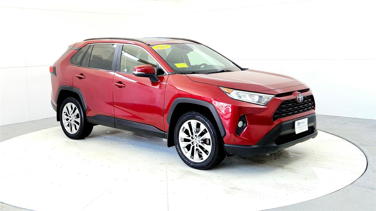 Used 2020 Toyota RAV4 XLE Premium image 7