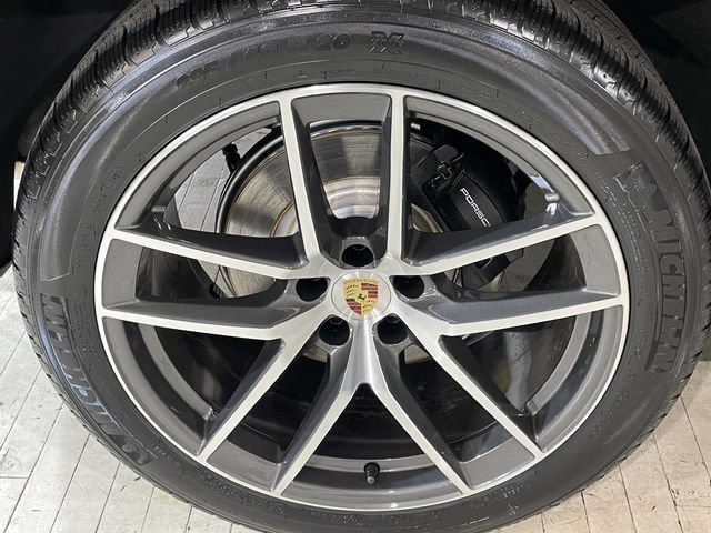 New 2026 Porsche Macan AWD/4WD image 13