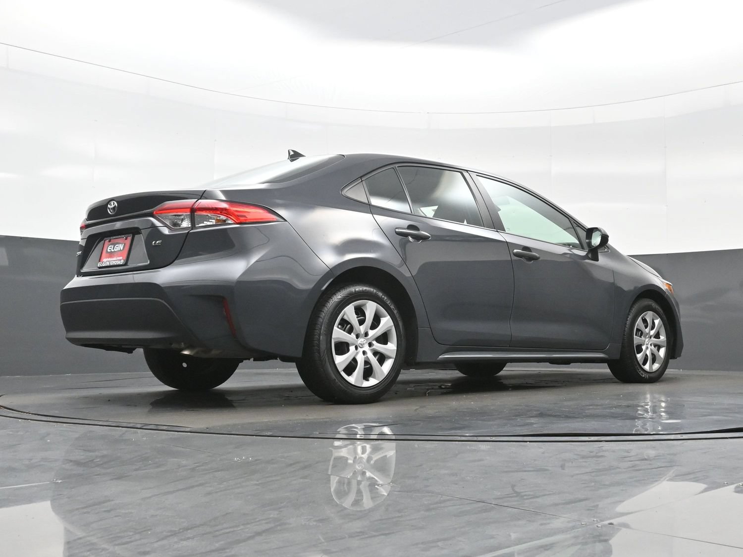 Used 2024 Toyota Corolla LE FWD image 30