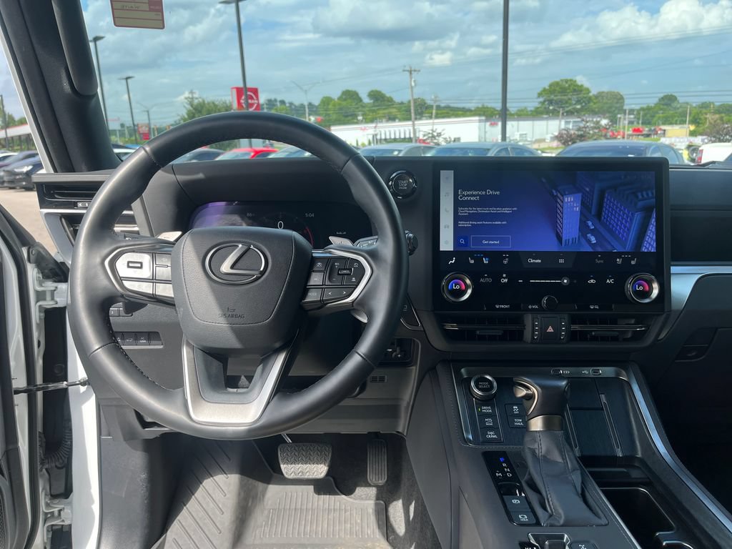 Used 2024 Lexus GX 550 AWD/4WD image 24
