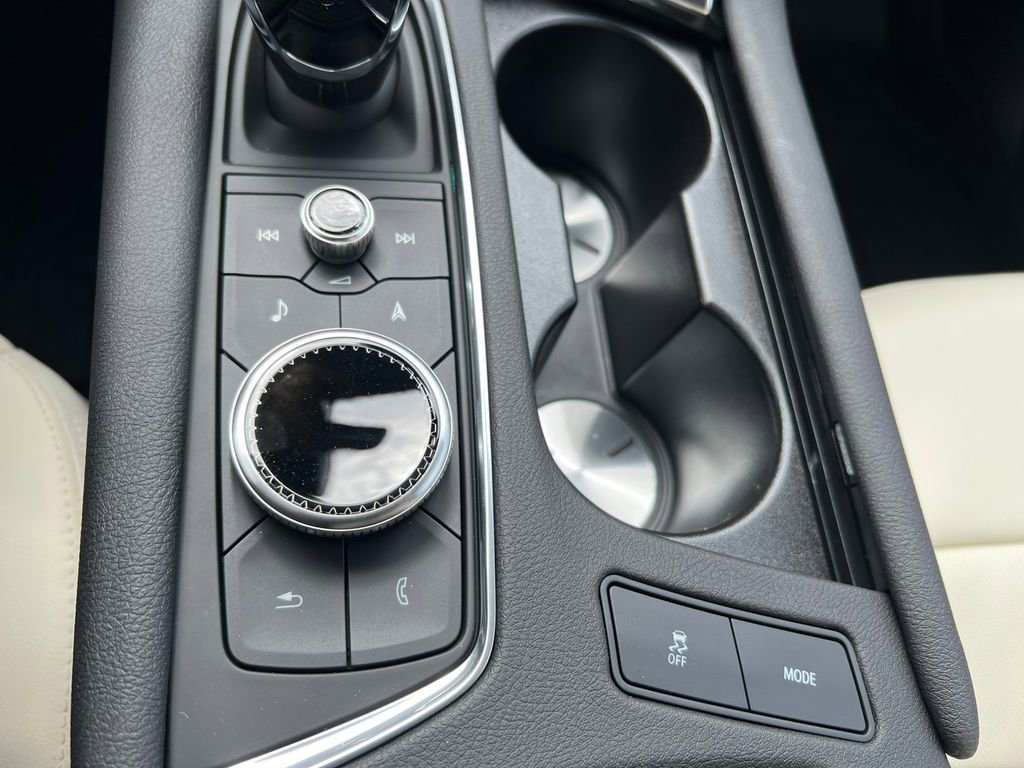 New 2026 Cadillac XT5 Sportv w/ LPO, Floor Liner Package image 27