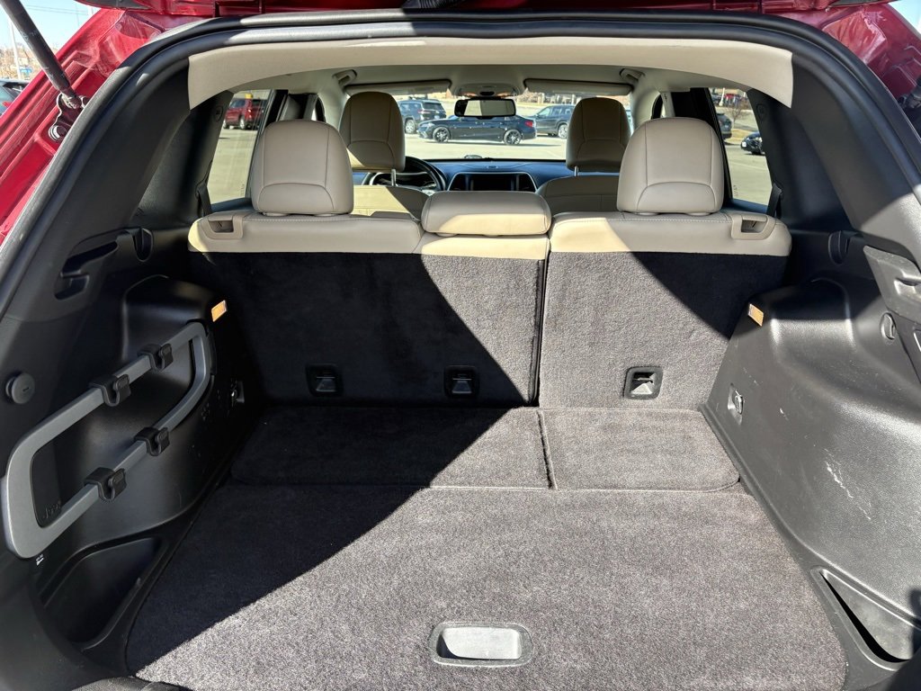 Used 2015 Jeep Cherokee Limited image 38