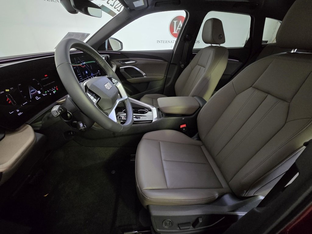 Certified 2025 Audi Q5 Premium image 11