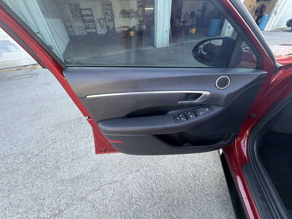 Used 2023 Hyundai Sonata SEL FWD image 13