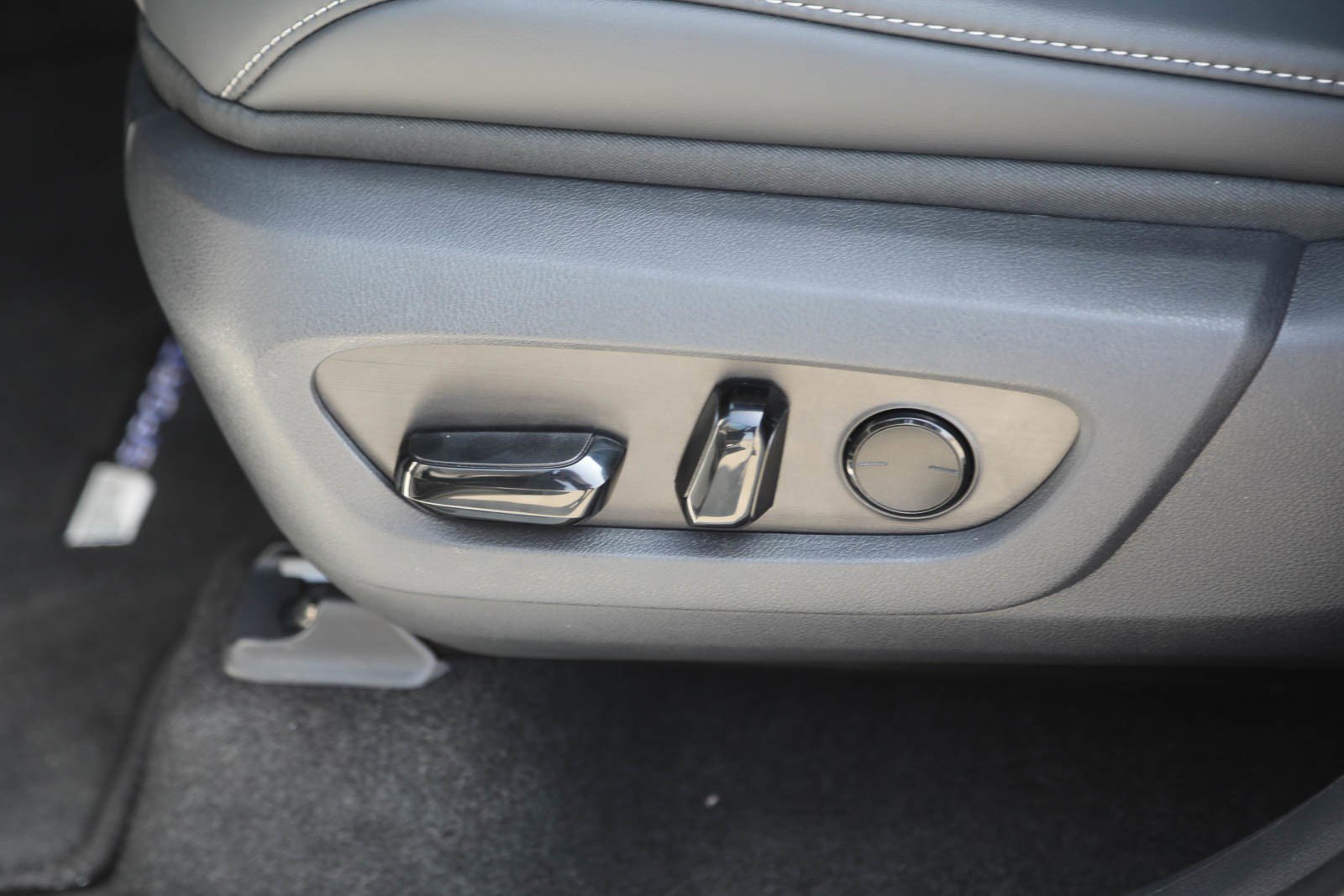 New 2026 Lexus TX 500h AWD w/ Technology Package image 19