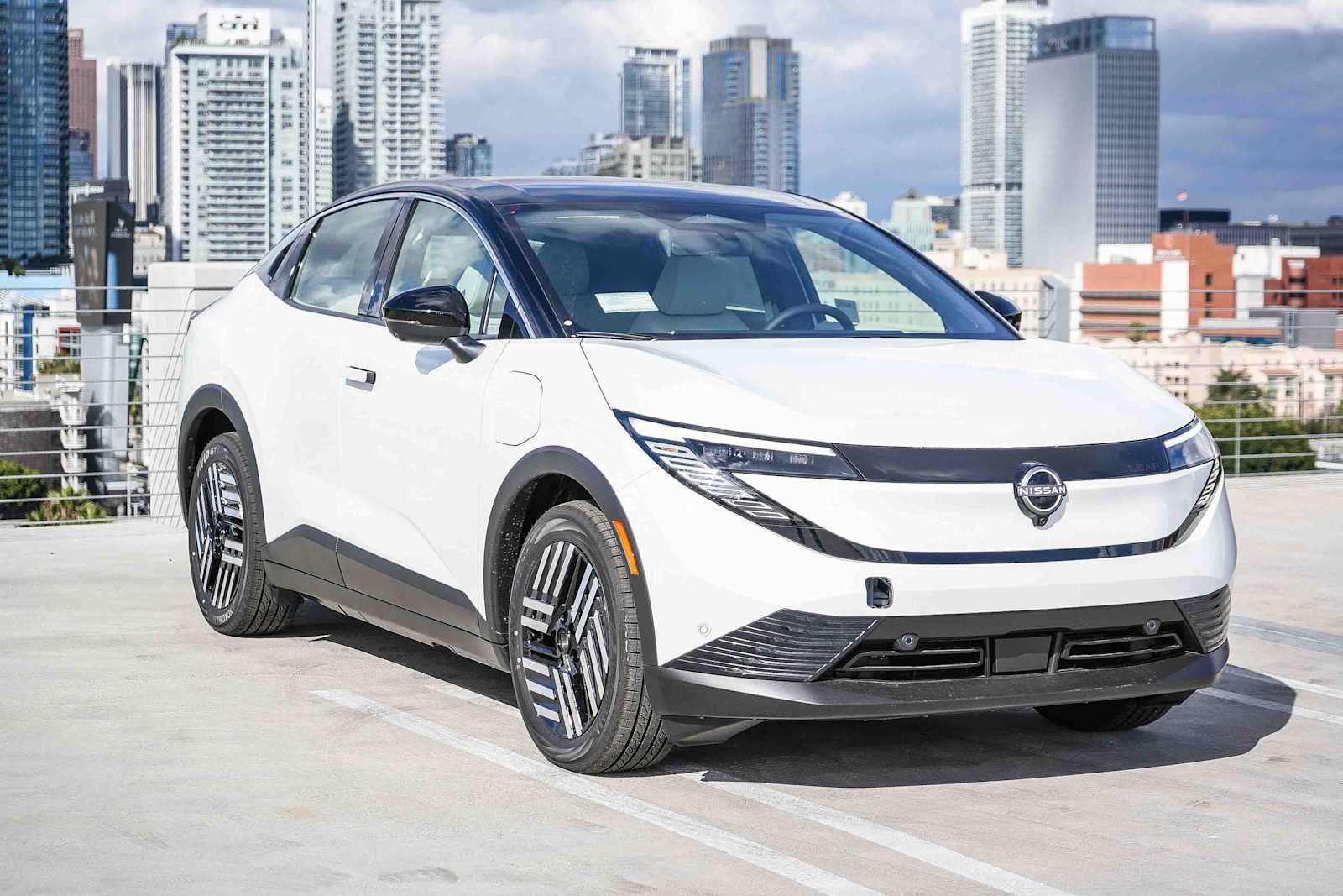 New 2026 Nissan Leaf SV+ w/ Floor Mat Package (SV+) FWD image 3