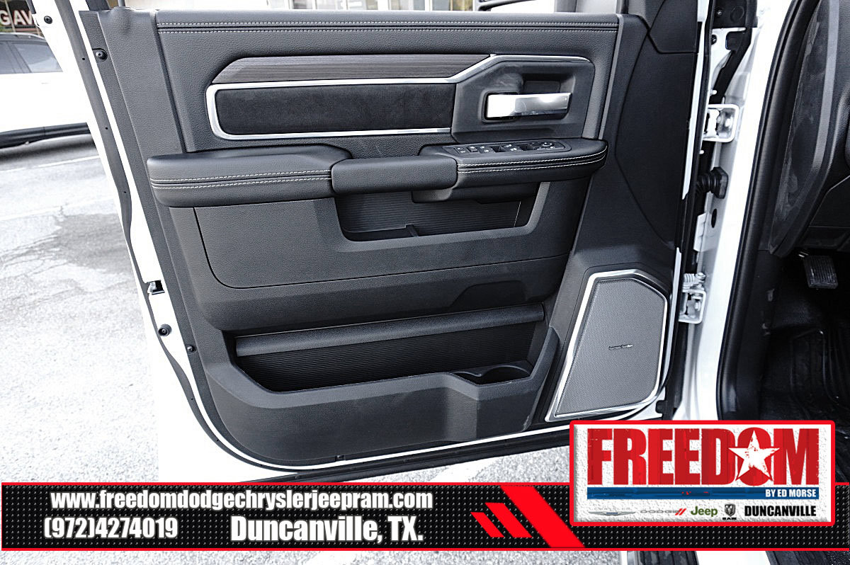 New 2026 RAM 4500 4x4 Crew Cab DRW w/ Laramie Trim Package image 39