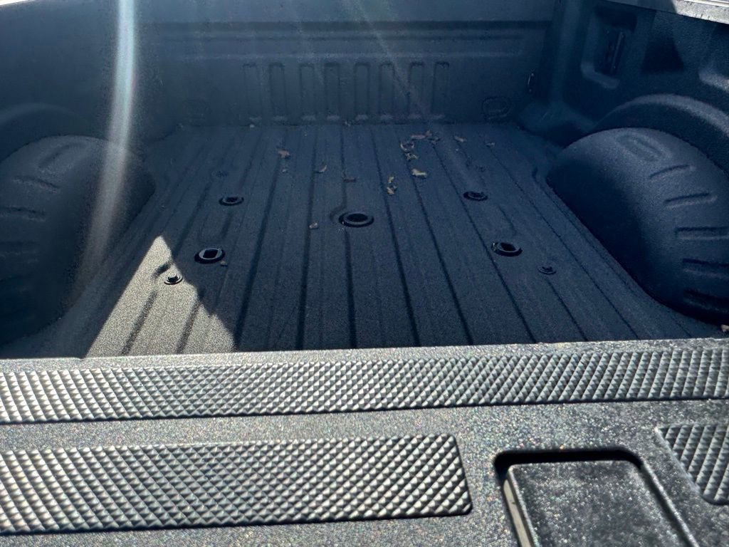 Used 2025 Ford F350 Lariat w/ Lariat Ultimate Package image 5