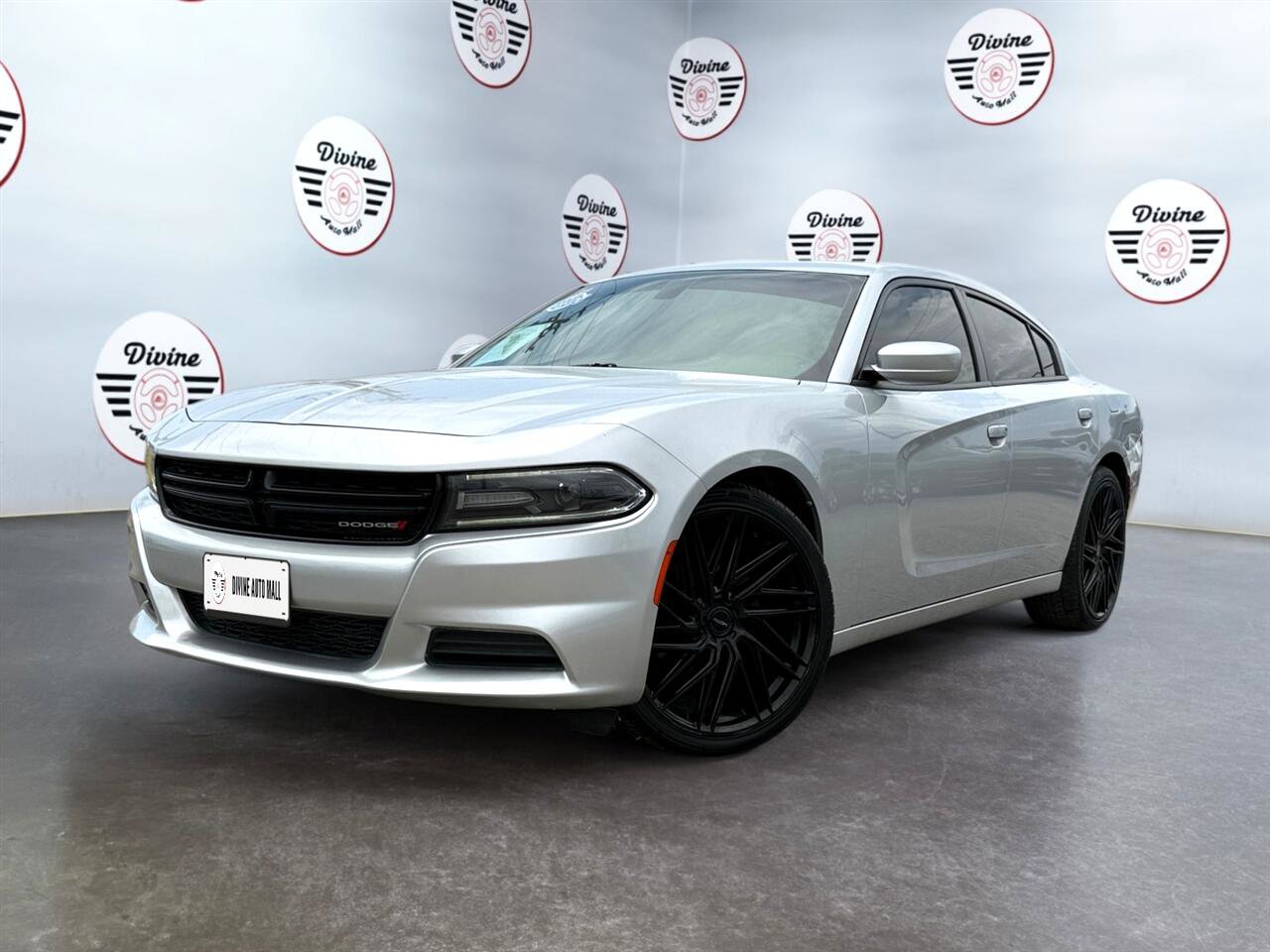 Used 2020 Dodge Charger SXT w/ Leather Interior Group