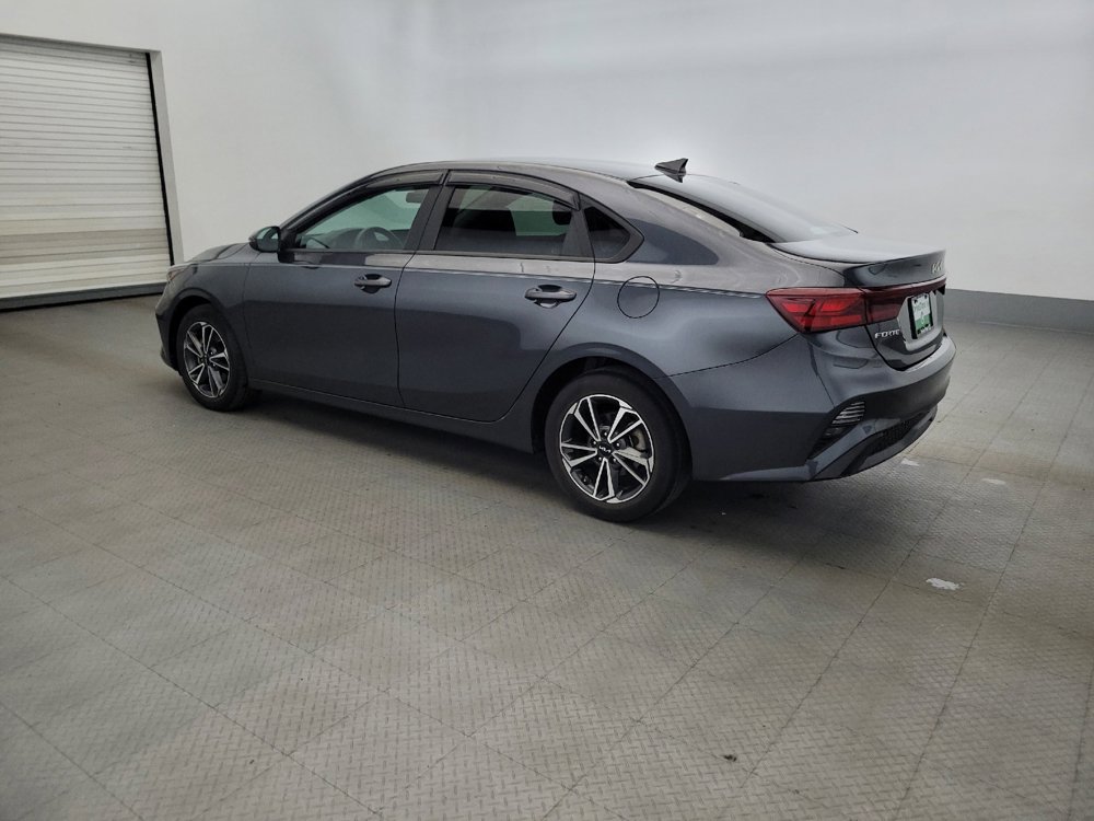 Used 2022 Kia Forte LXS w/ LXS Technology Package FWD image 3