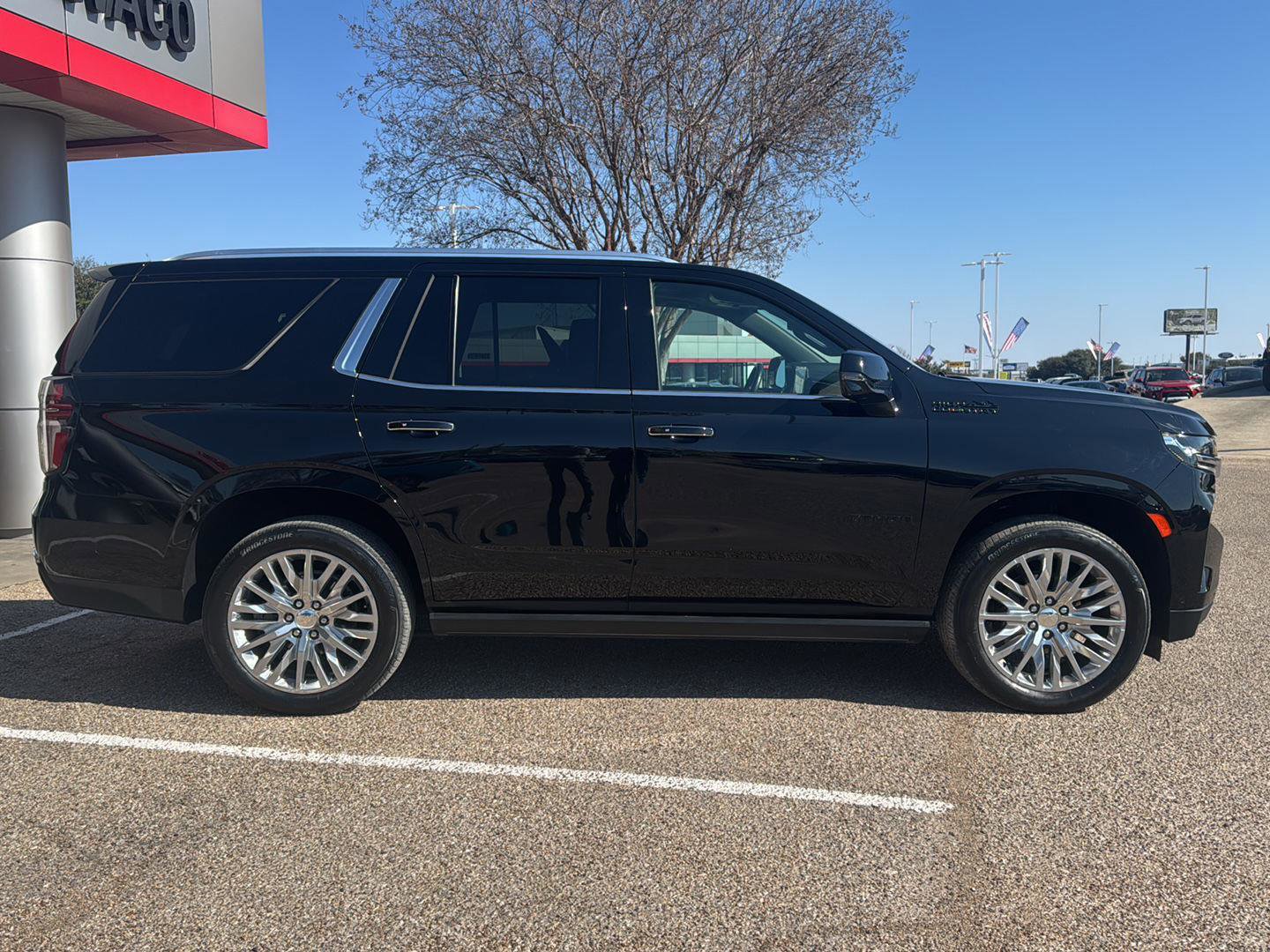 Used 2024 Chevrolet Tahoe High Country w/ Advanced Technology Package image 2