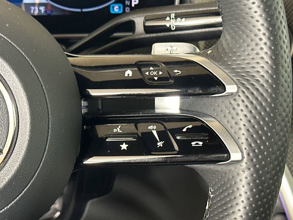 Used 2025 Mercedes-Benz GLC 300 4MATIC image 28