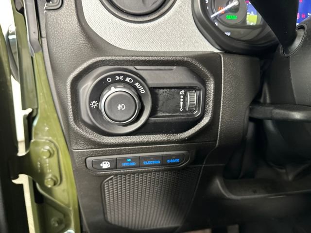Used 2024 Jeep Wrangler Unlimited image 19