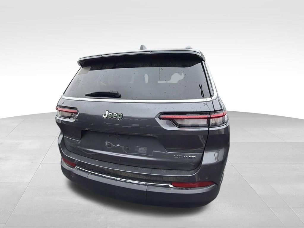 Used 2023 Jeep Grand Cherokee L Limited RWD image 3