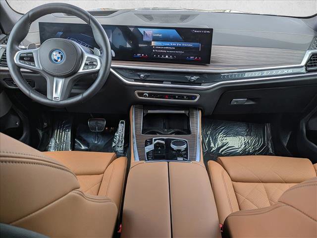 Used 2026 BMW X5 xDrive50e w/ M Sport Package AWD/4WD image 19