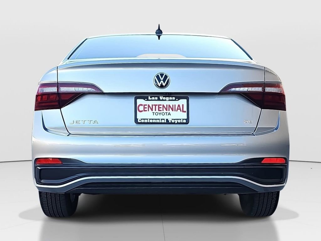 Used 2024 Volkswagen Jetta SE image 6