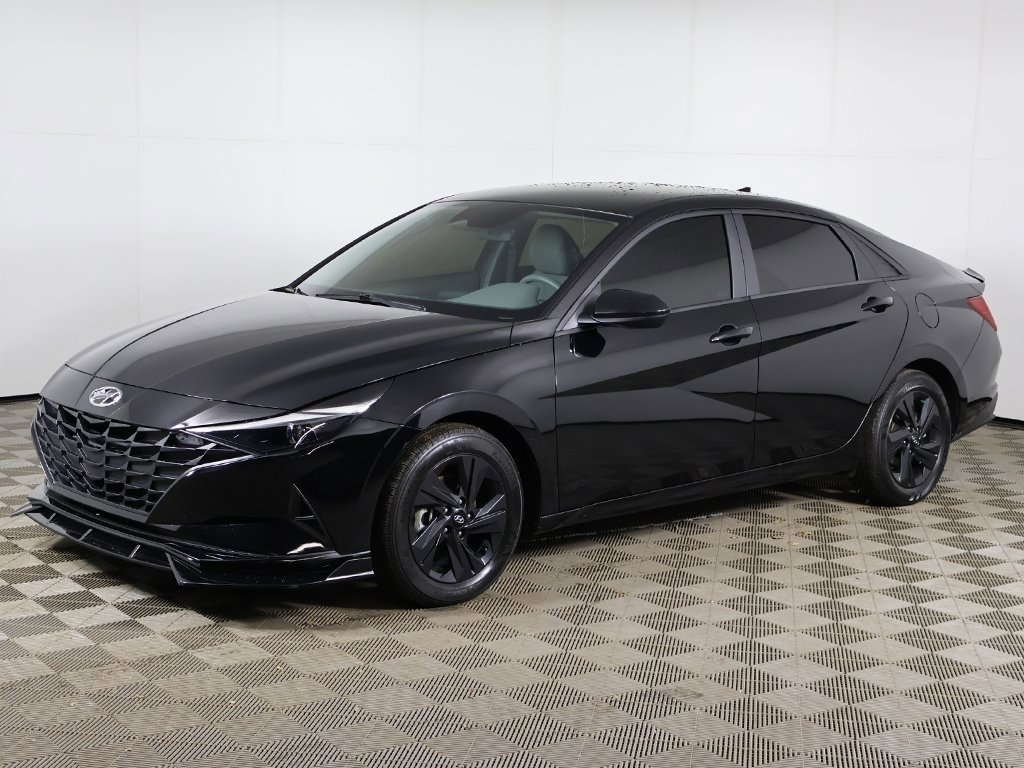 Used 2023 Hyundai Elantra Blue image 7