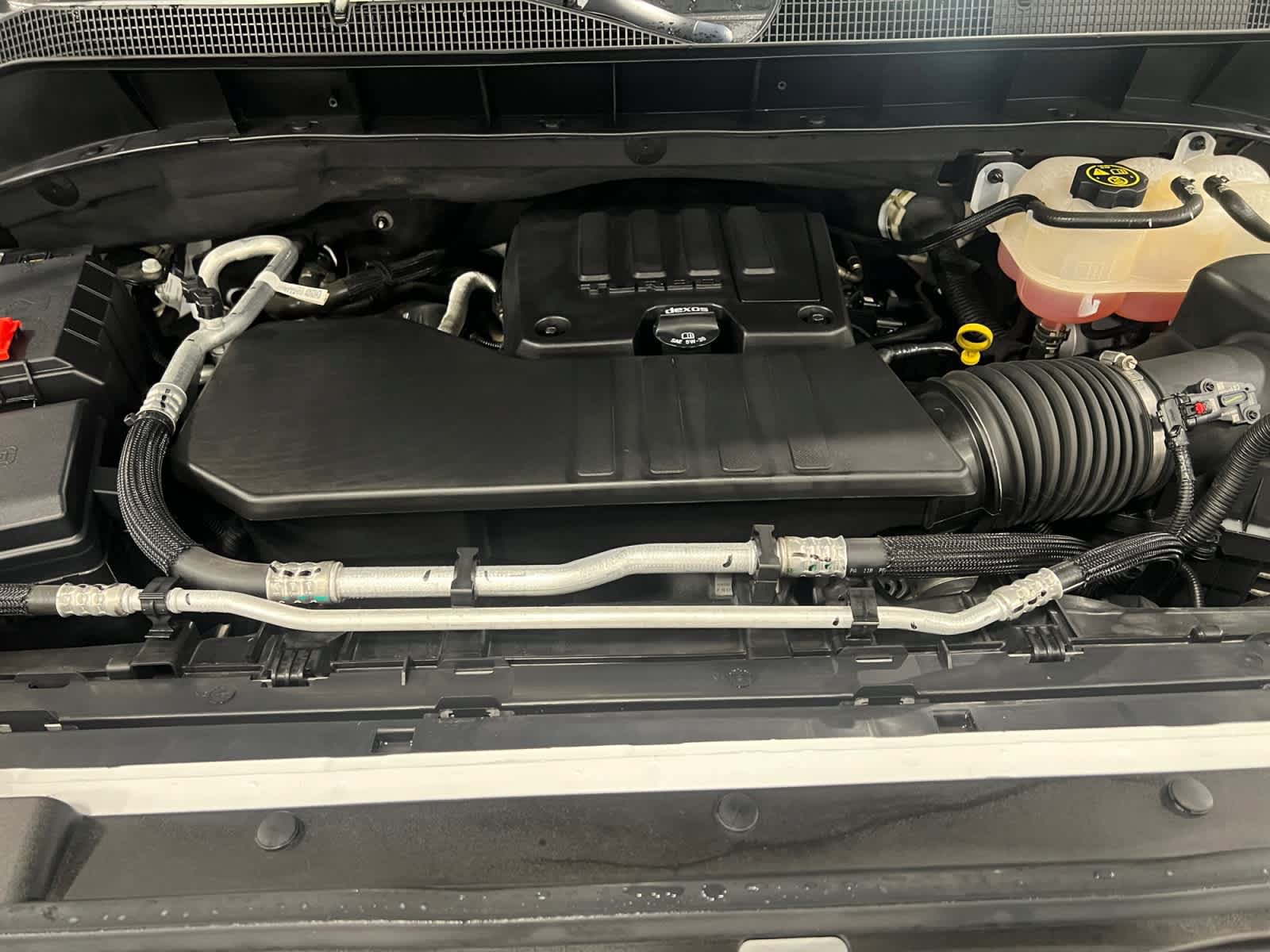 Used 2023 Chevrolet Silverado 1500 LT AWD/4WD image 8