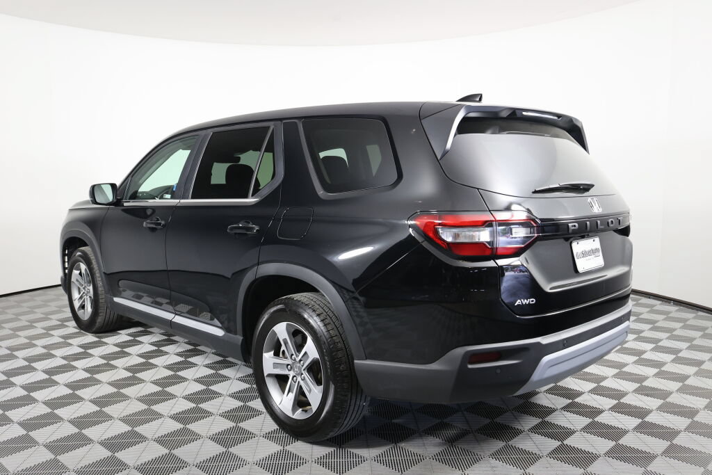 Used 2024 Honda Pilot EX-L image 4