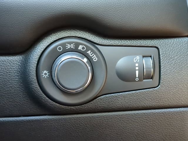 Used 2024 Dodge Durango GT image 32