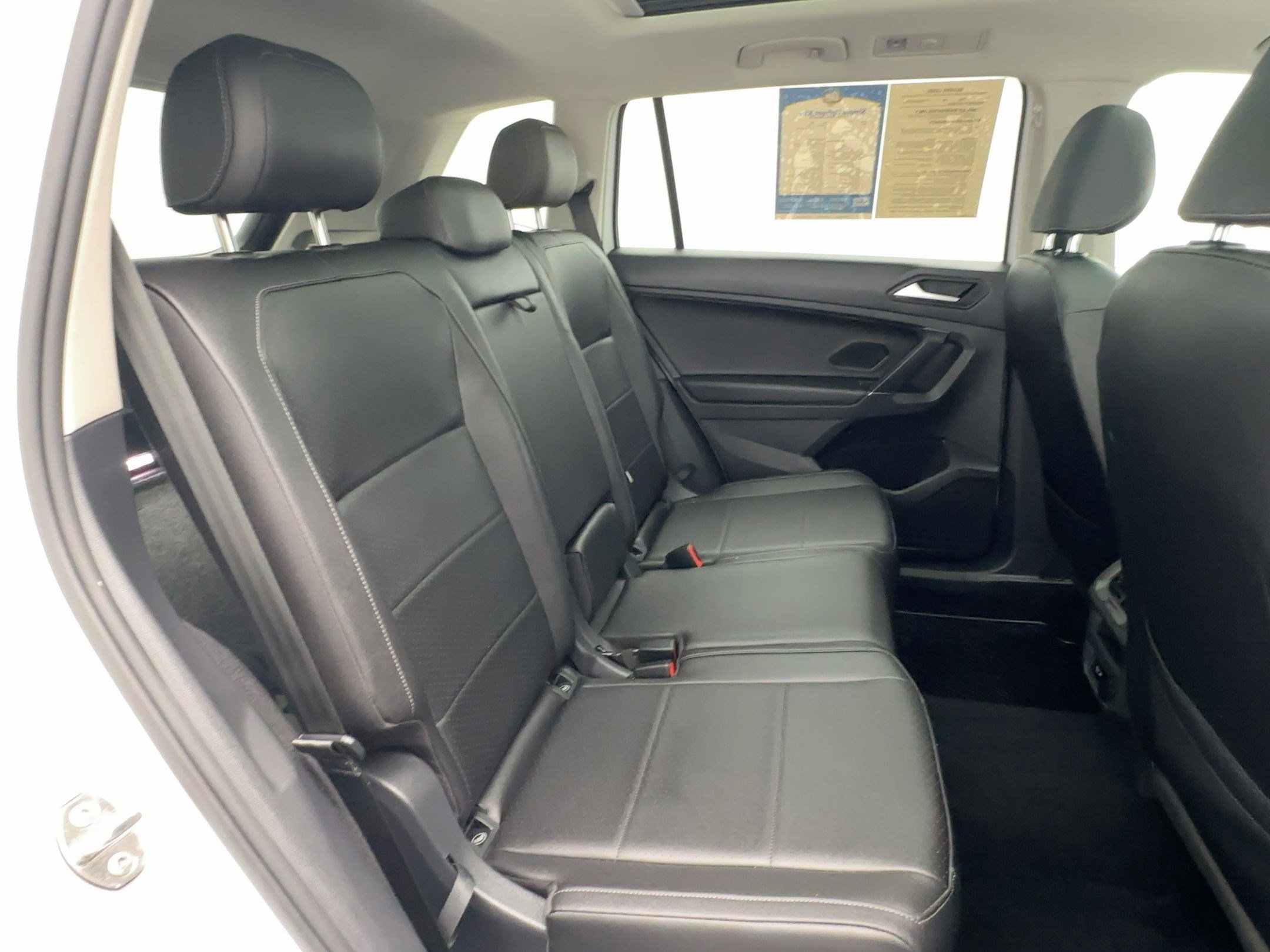 Used 2020 Volkswagen Tiguan SEL image 29