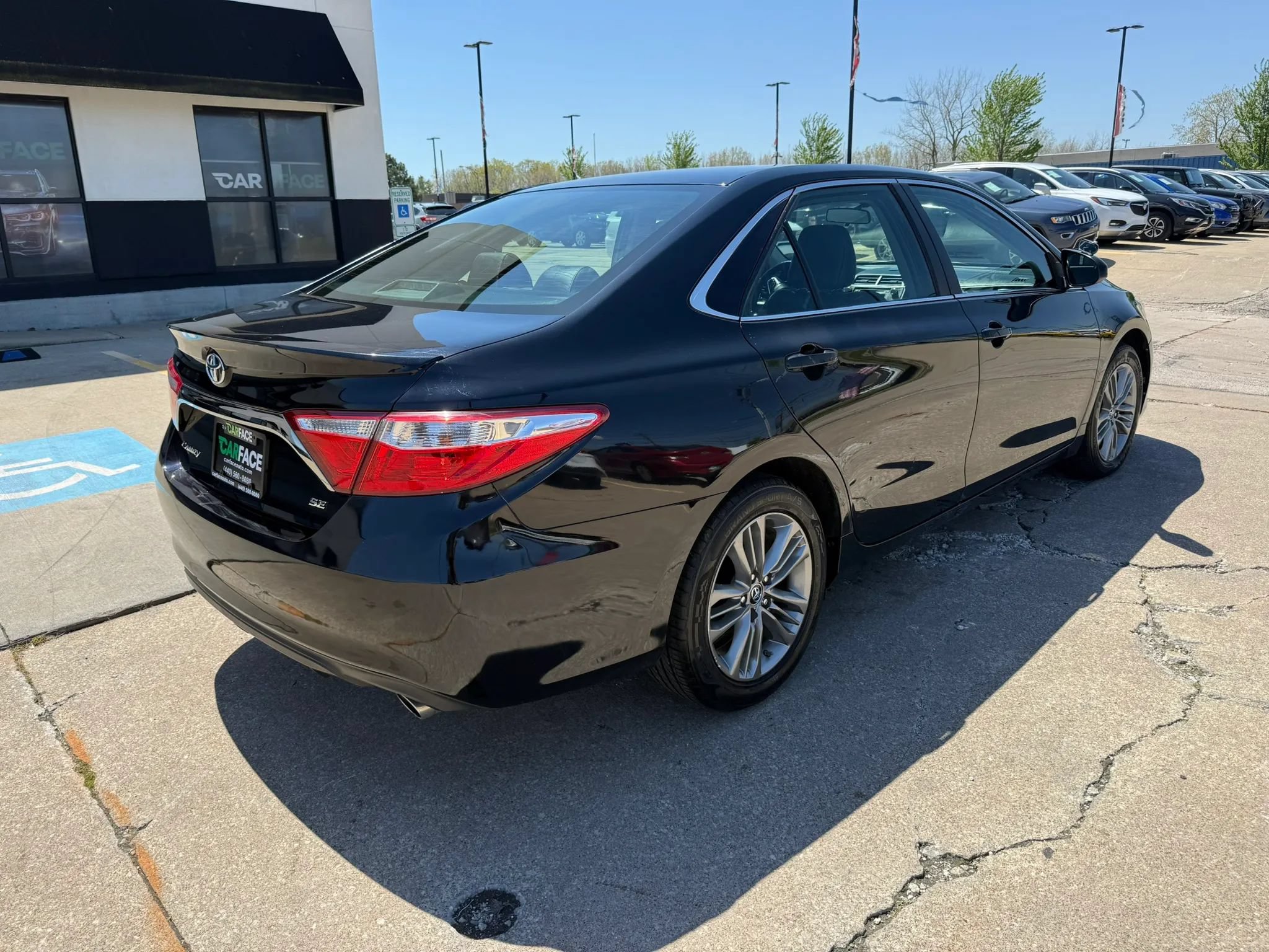 Used 2016 Toyota Camry SE FWD image 15