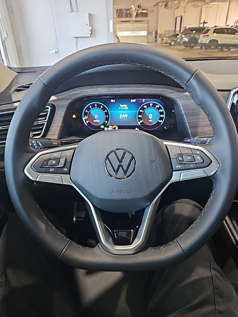 New 2026 Volkswagen Atlas SEL Premium R-Line image 38