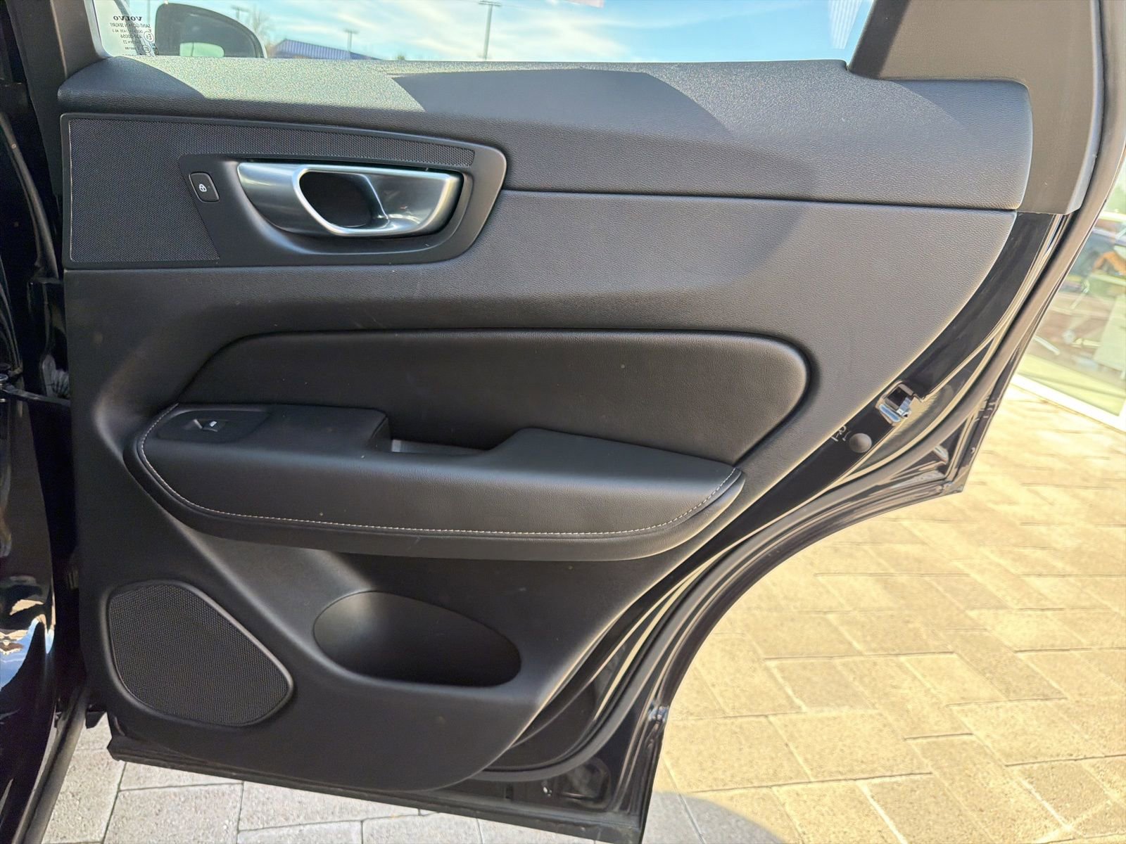 Used 2024 Volvo XC60 B5 Ultimate w/ Protection Package Premier image 22