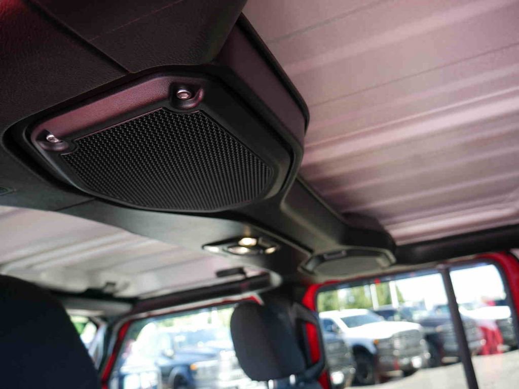 Used 2023 Jeep Wrangler Unlimited Rubicon w/ Steel Bumper Group image 20