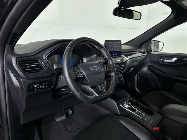 Used 2025 Ford Escape ST-Line Select AWD/4WD image 10