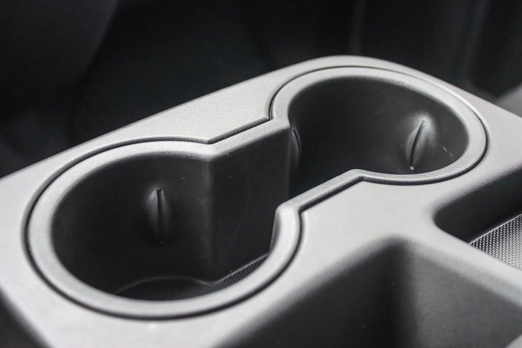 Used 2025 GMC Sierra 1500 Elevation image 36