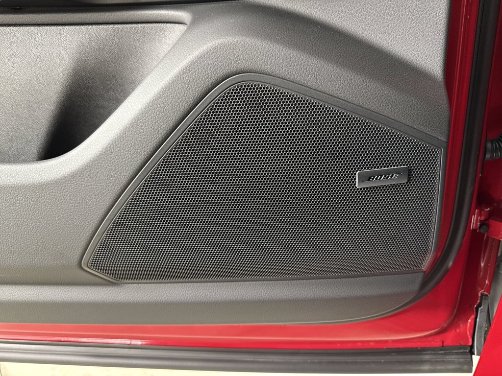 Certified 2025 Porsche Cayenne AWD/4WD image 35