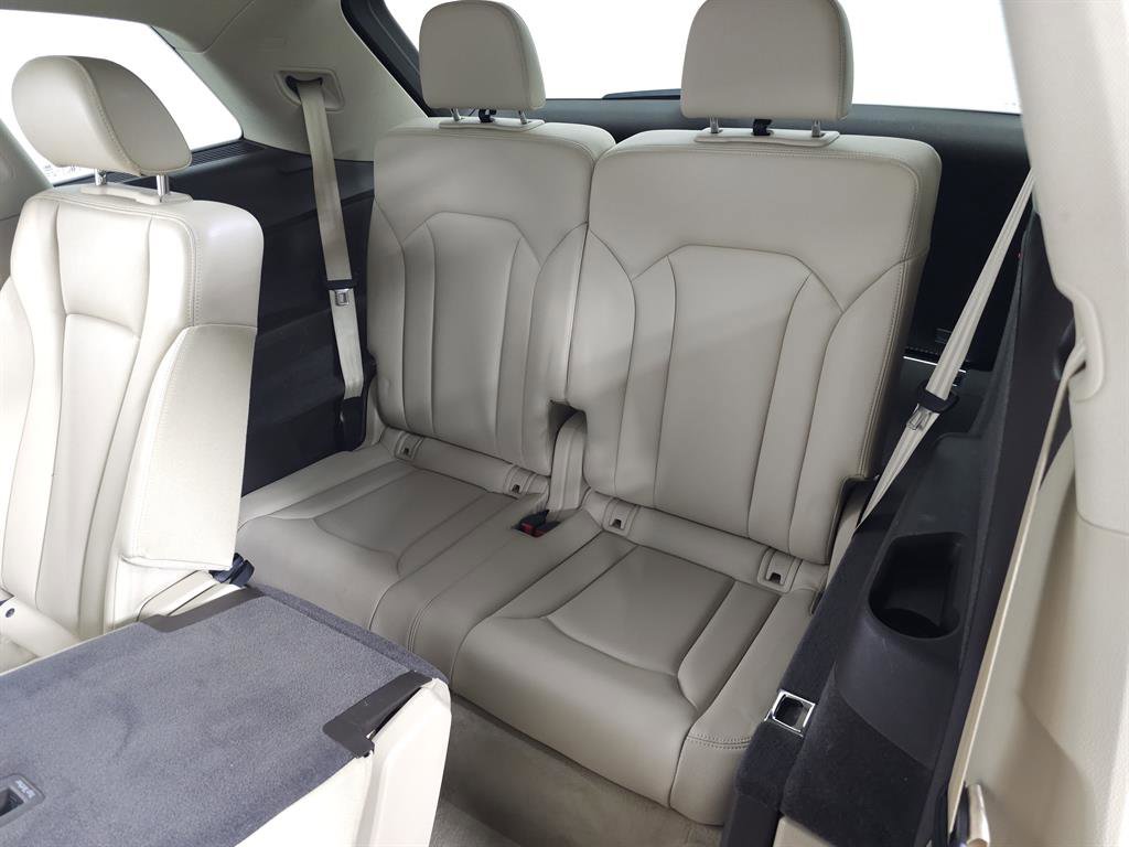 Used 2018 Audi Q7 3.0T Premium image 30
