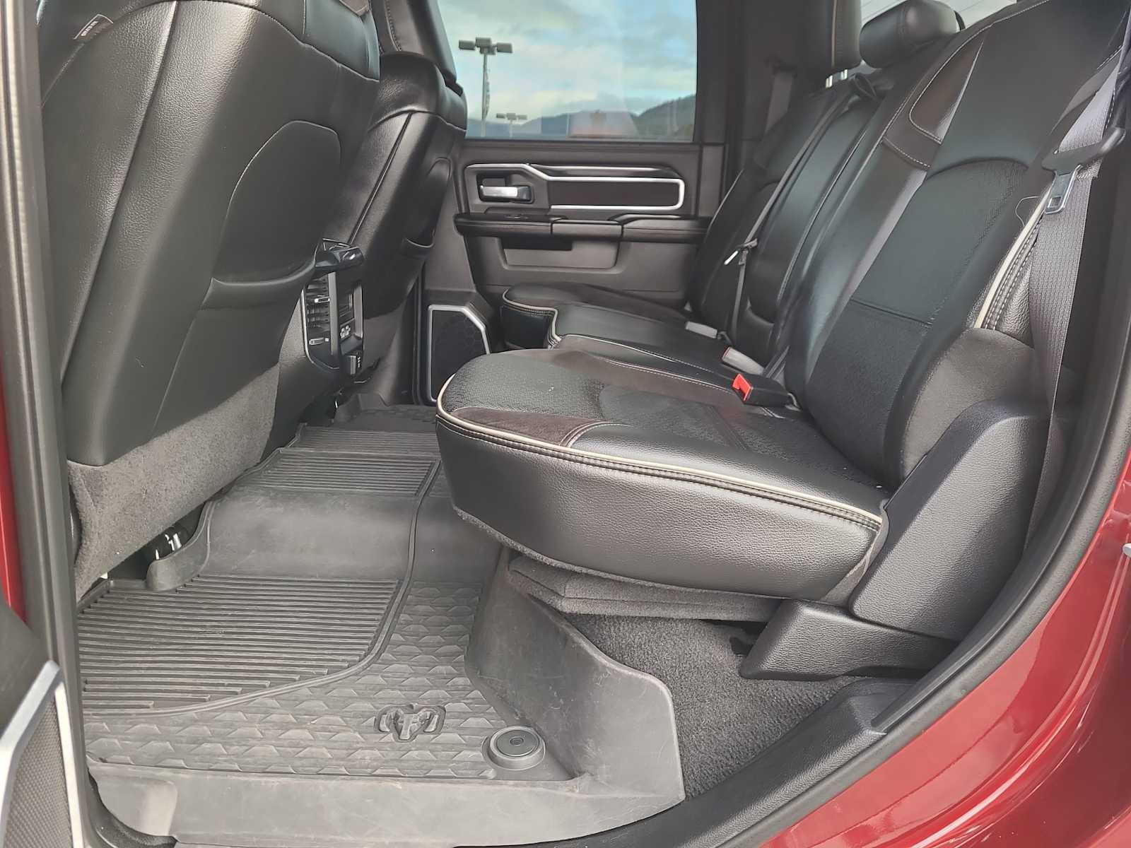 Used 2022 RAM 2500 Laramie w/ Night Edition image 21