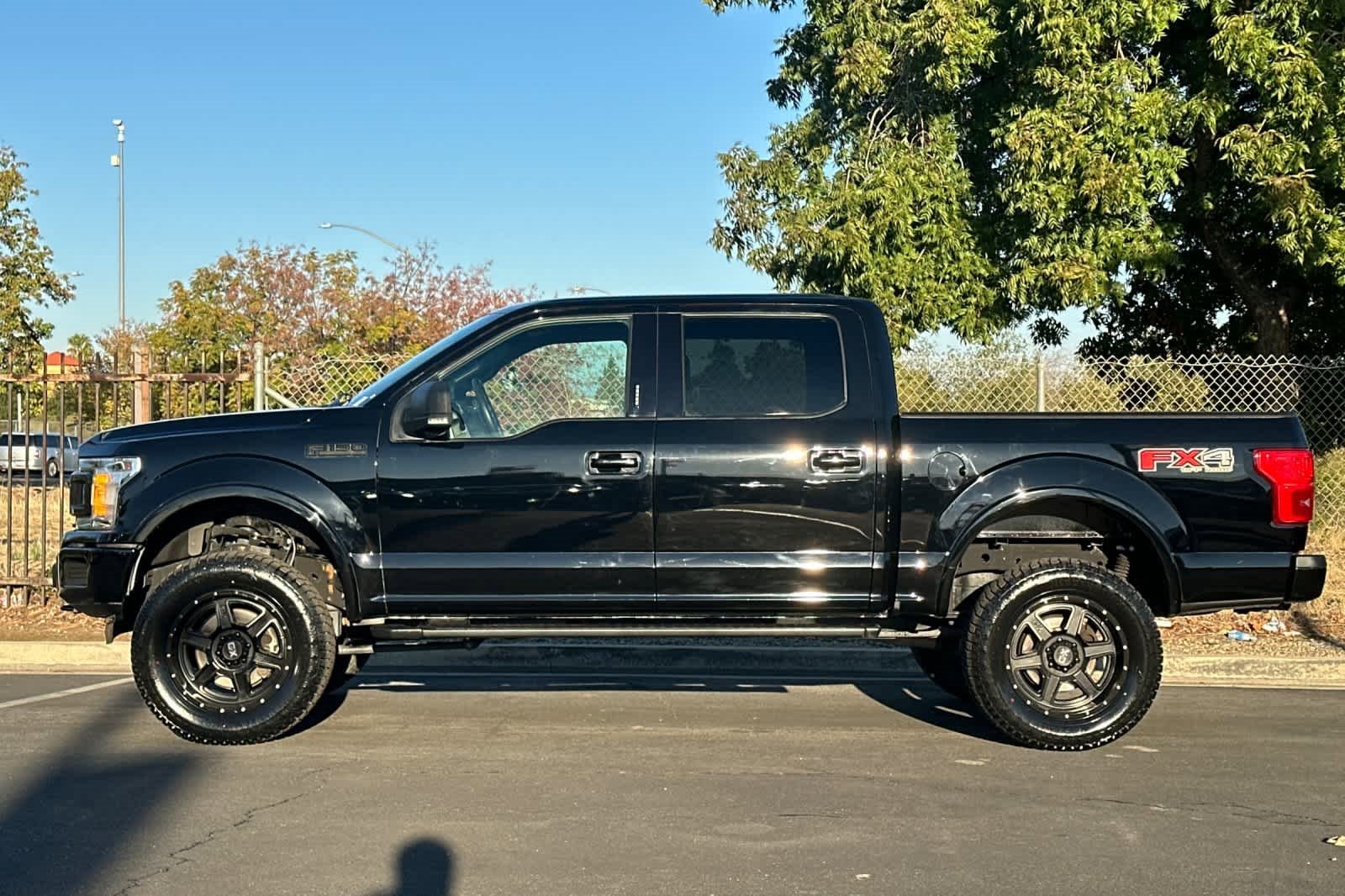 Used 2018 Ford F150 XLT w/ Equipment Group 302A Luxury image 5