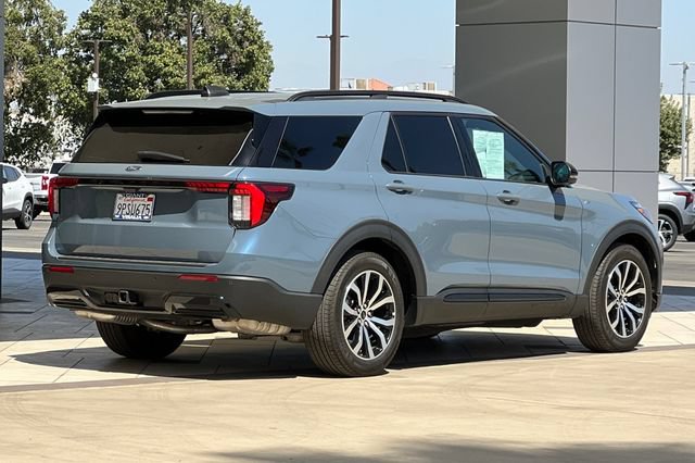 Used 2025 Ford Explorer ST-Line RWD image 4