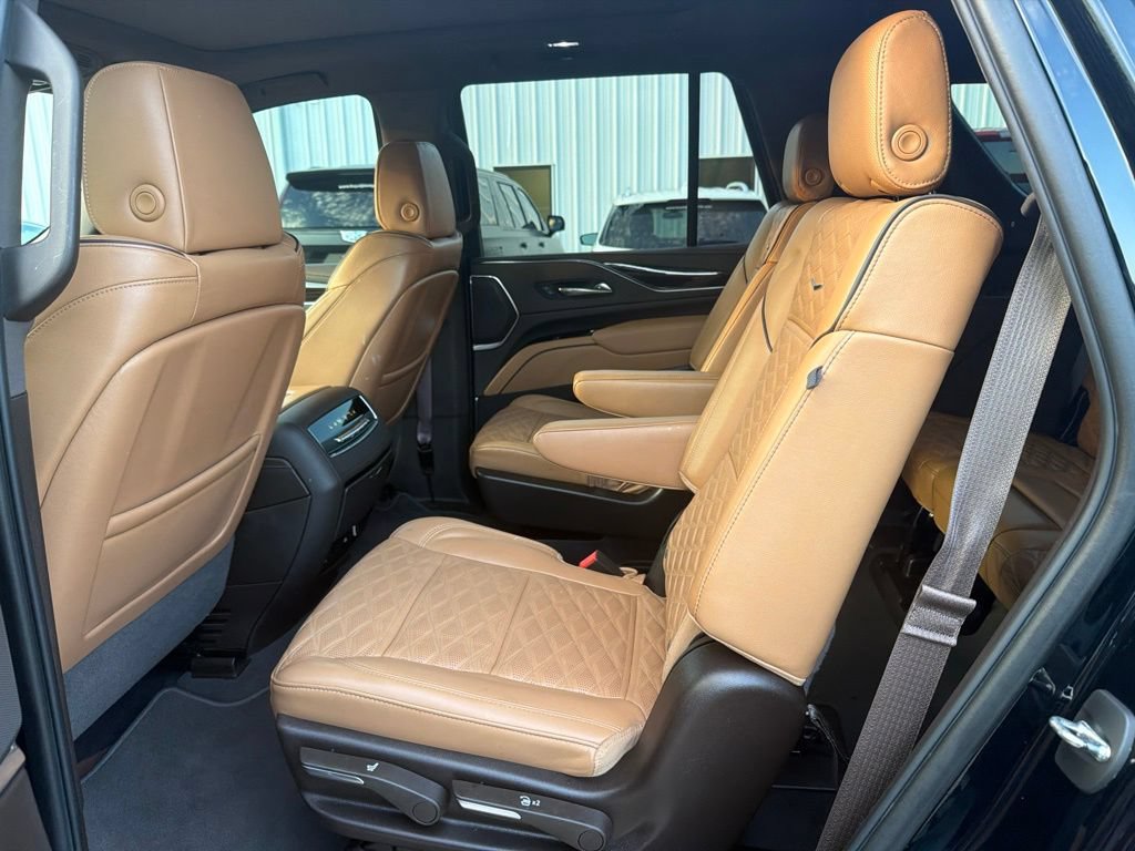 Used 2022 Cadillac Escalade Sport w/ Touring Package RWD image 5