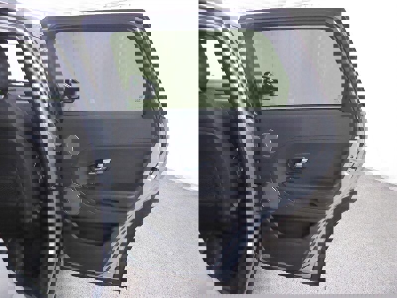 Used 2014 Land Rover Range Rover Evoque Pure Premium image 32