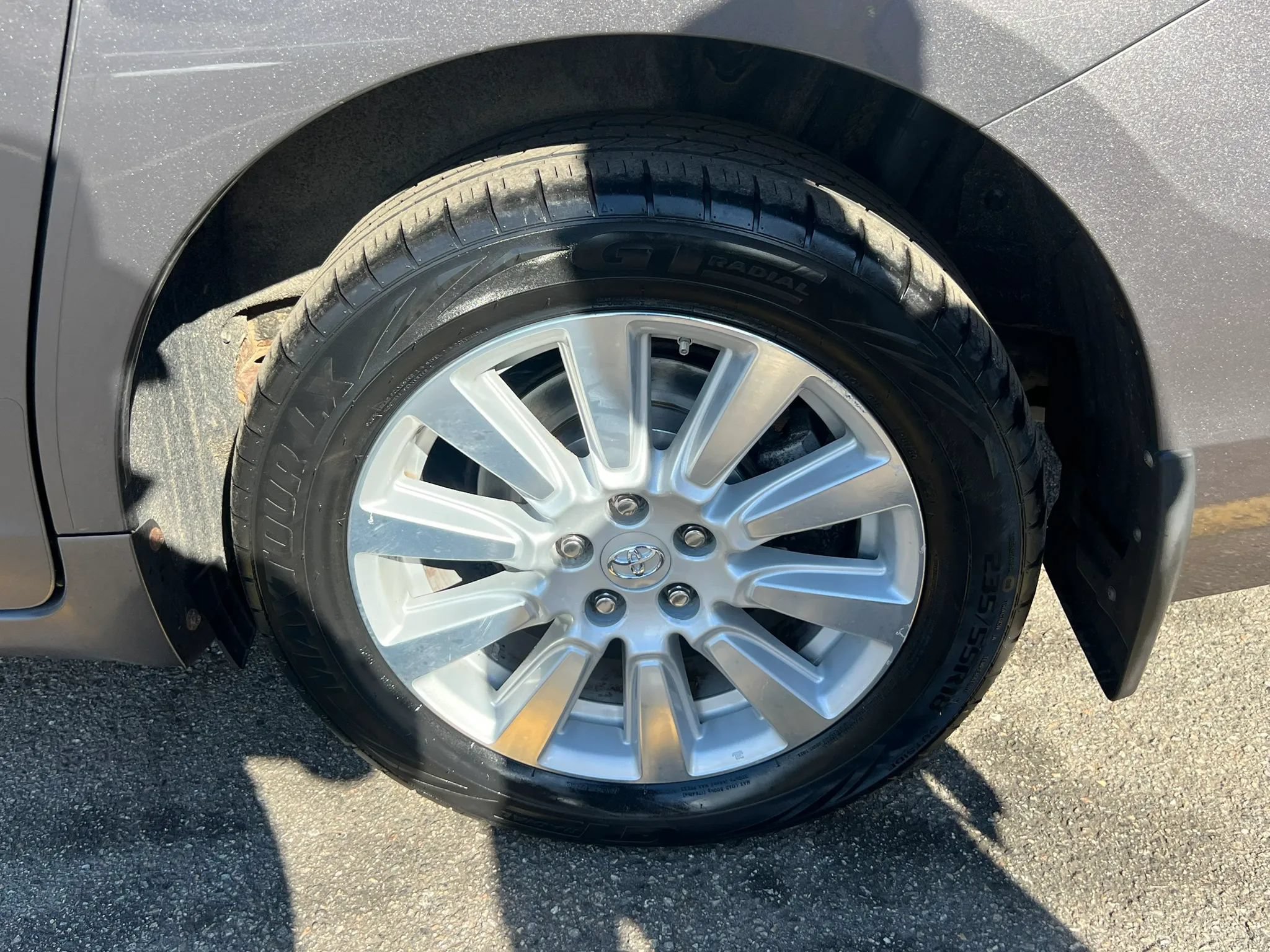 Used 2017 Toyota Sienna LE AWD/4WD image 11