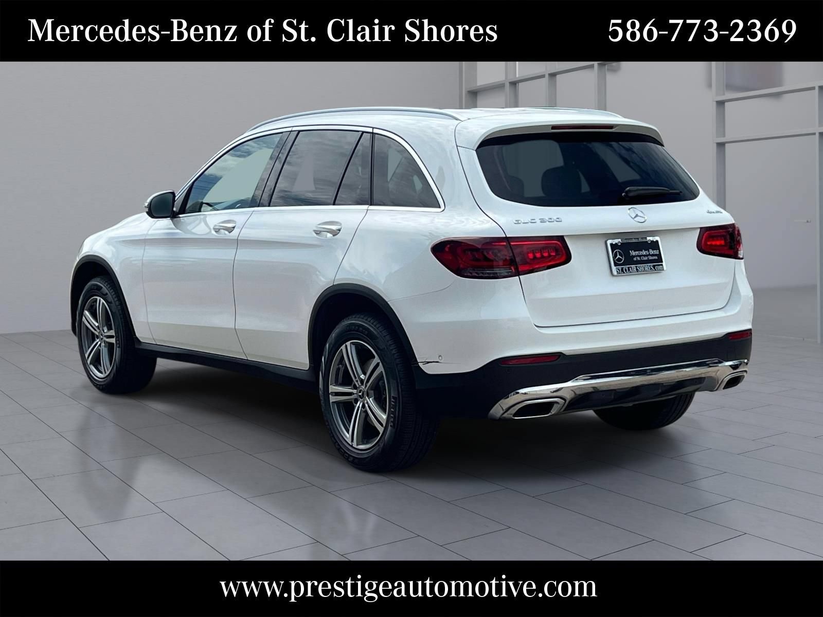 Used 2021 Mercedes-Benz GLC 300 4MATIC image 3