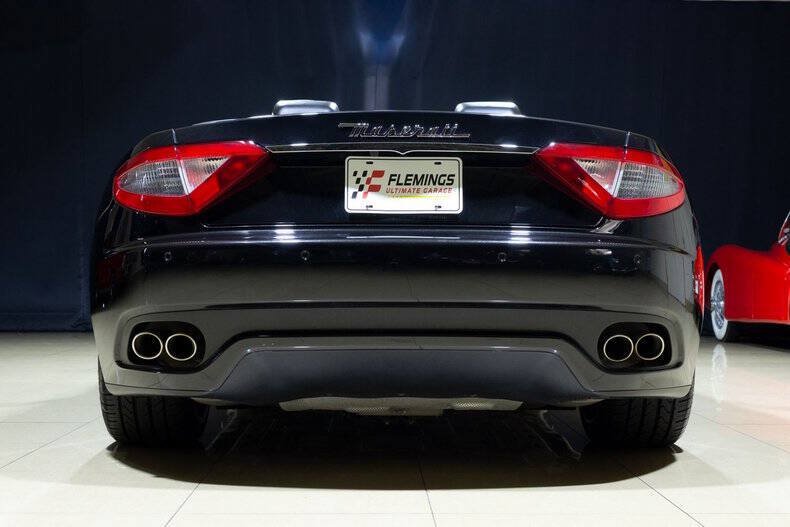 Used 2015 Maserati GranTurismo Convertible RWD image 19