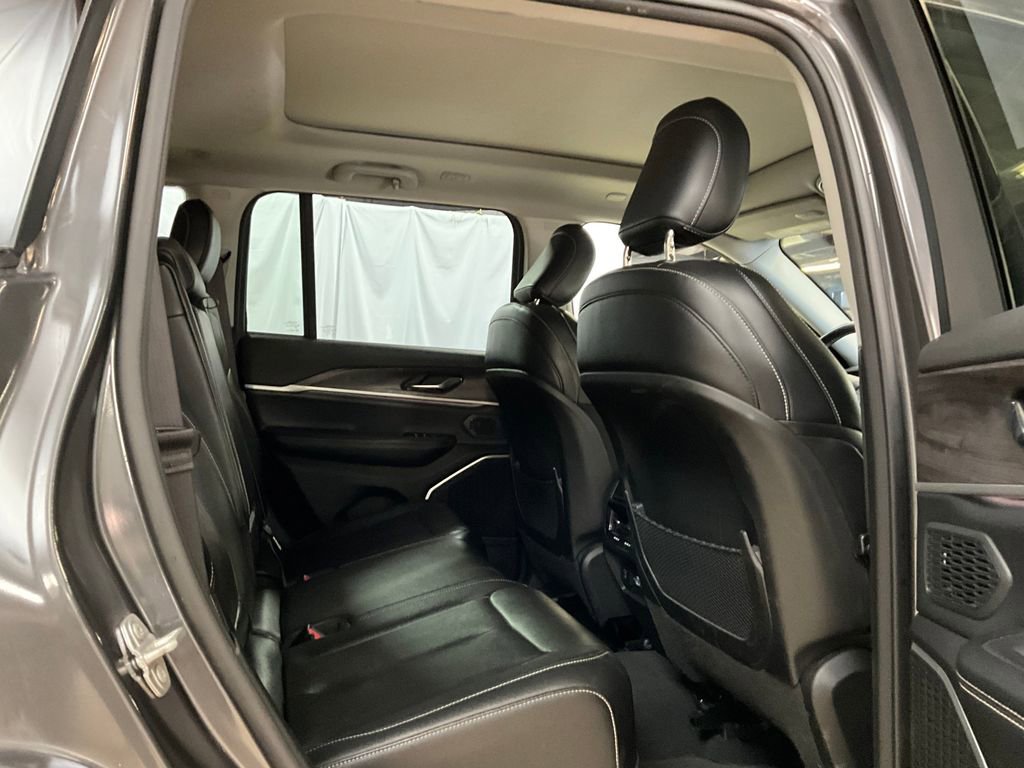 Used 2024 Jeep Grand Cherokee Limited 4xe image 13