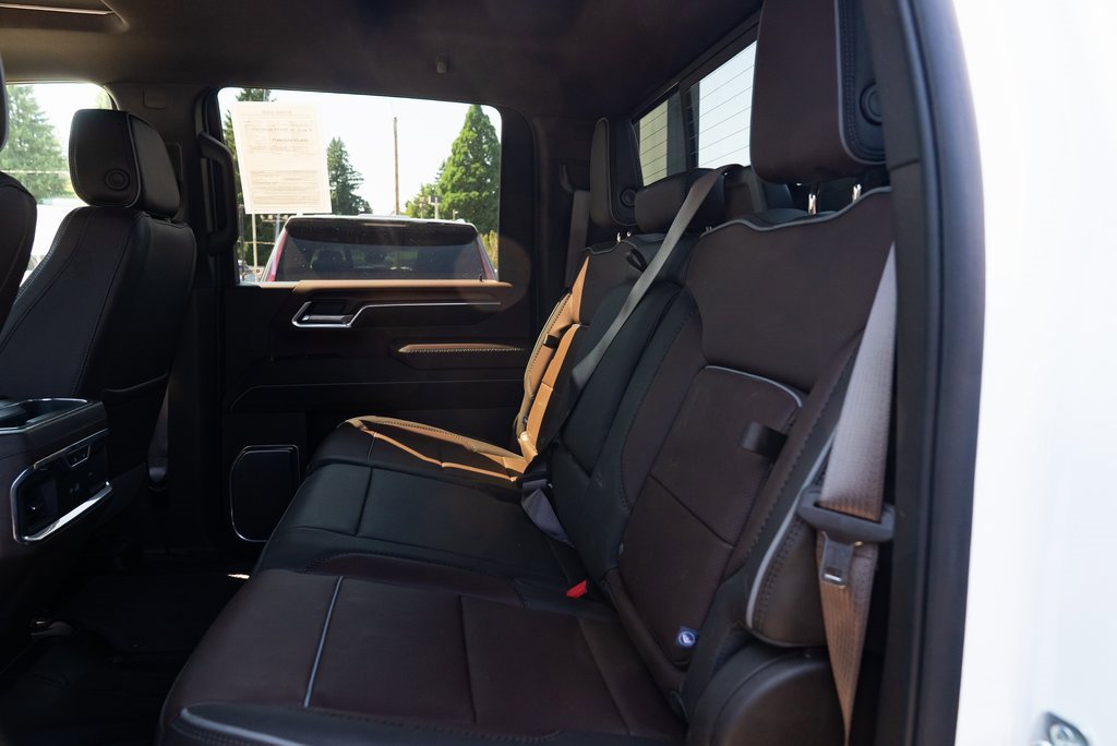 Used 2025 GMC Sierra 3500 Denali w/ Denali Reserve Package image 20