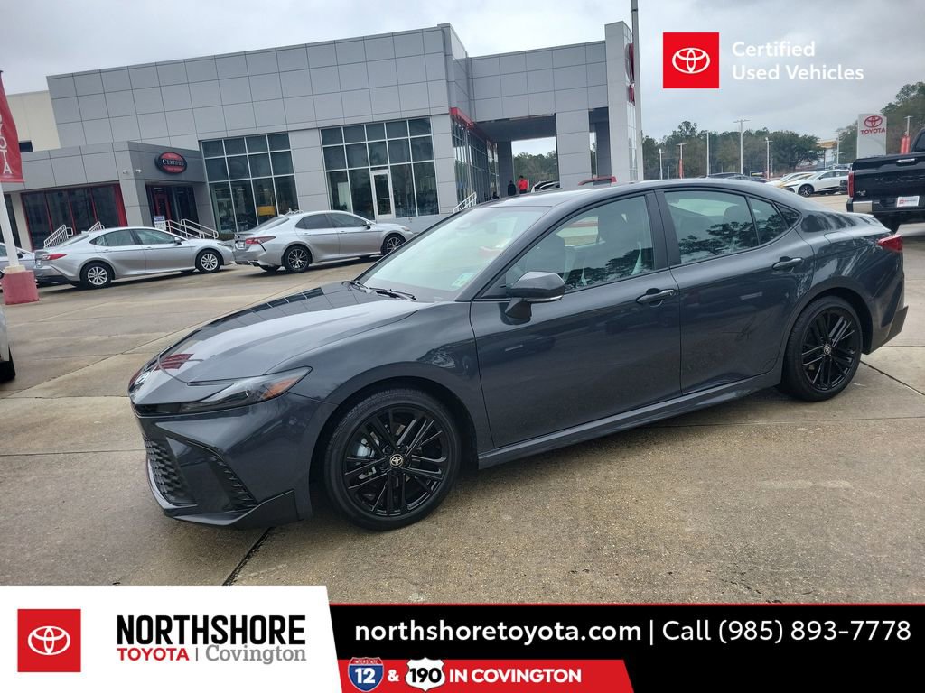 Certified 2025 Toyota Camry SE image 1