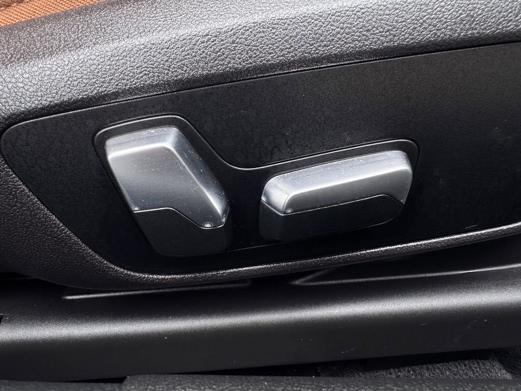 Used 2022 BMW 330i Sedan w/ Premium Package 2 image 26